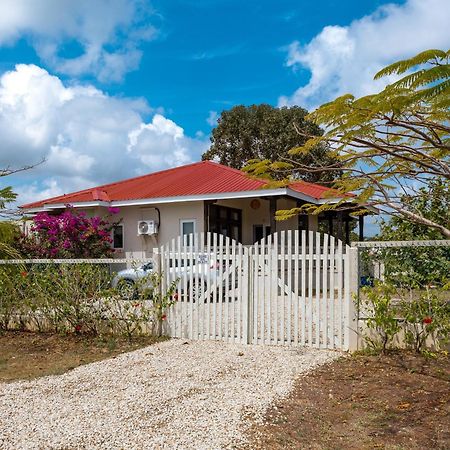 Almond Beach Resort At Jaguar Reef Hopkins Exterior foto