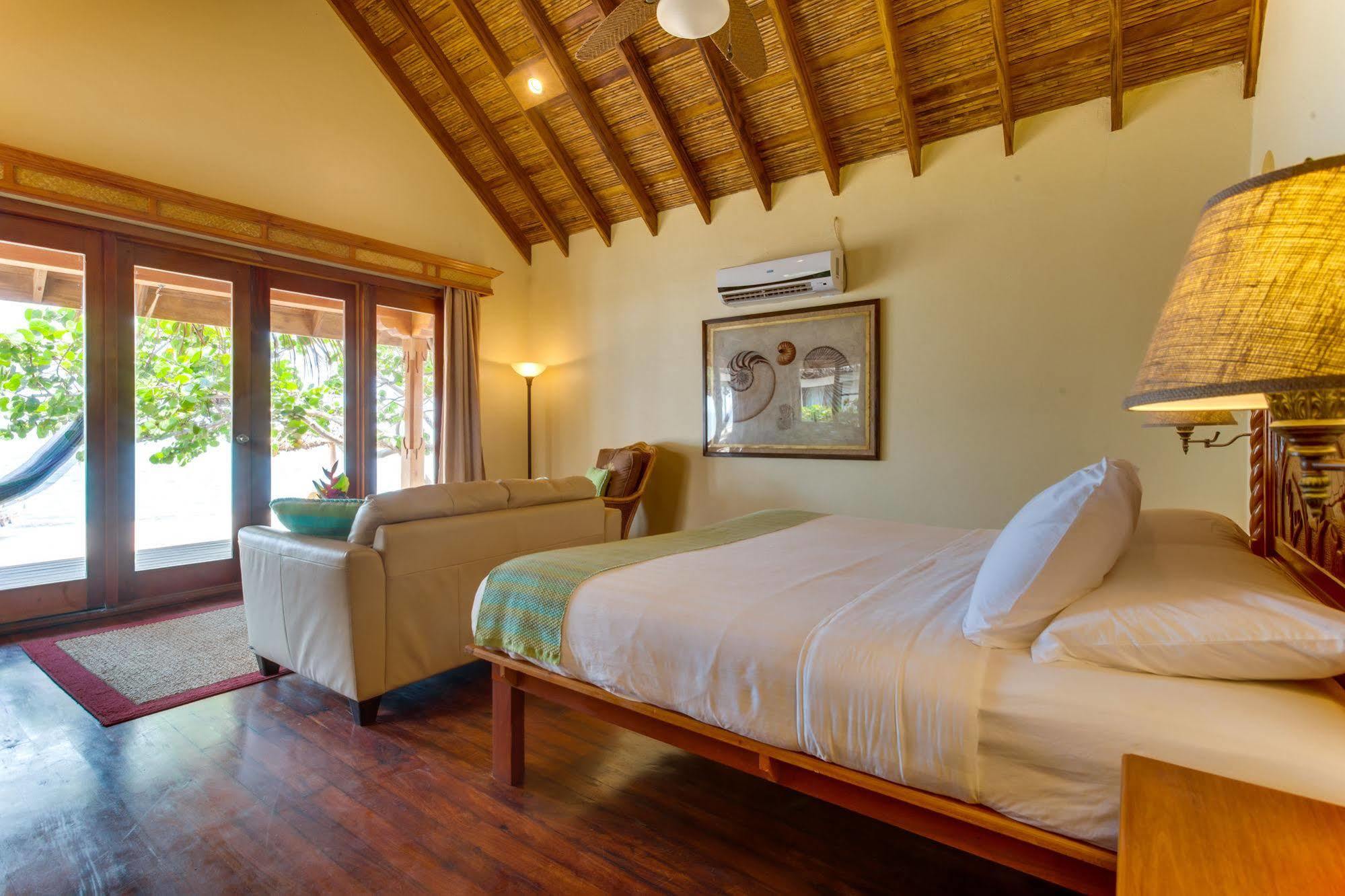 Almond Beach Resort At Jaguar Reef Hopkins Exterior foto