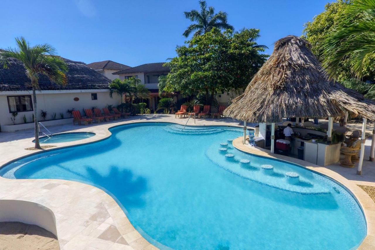 Almond Beach Resort At Jaguar Reef Hopkins Exterior foto
